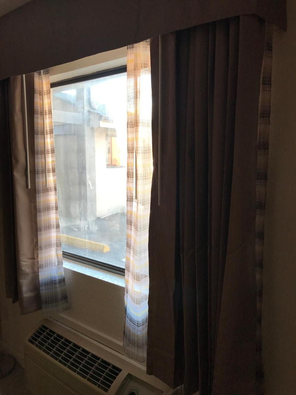 Sunset Inn Northlake Charlotte Bagian luar foto